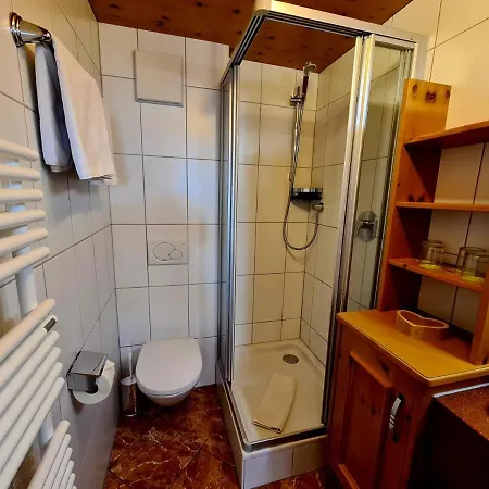 Luttinger Apartman *